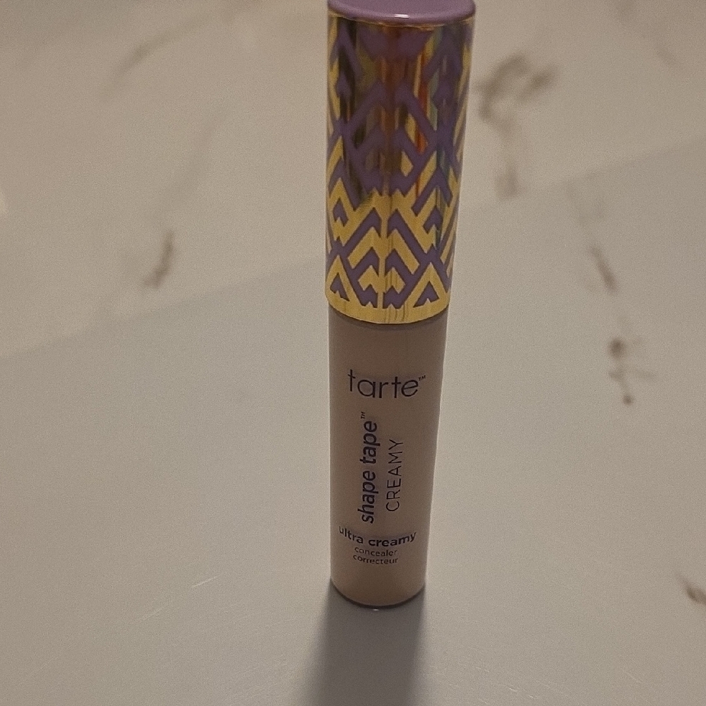NWOB Tarte Shape Tape Creamy Concealer - 208 Light